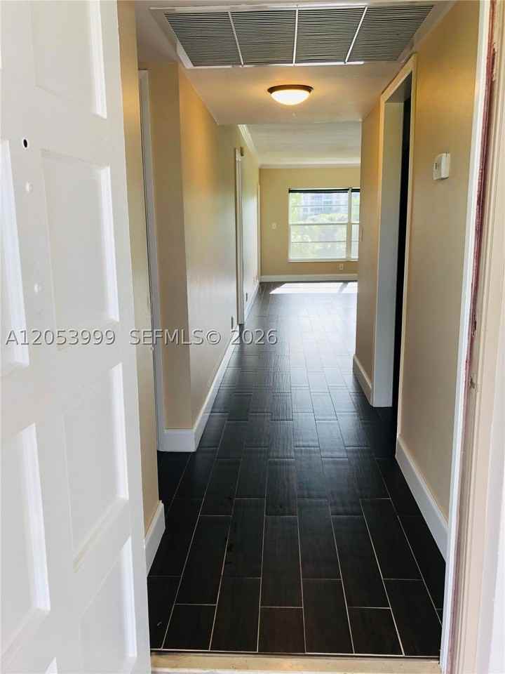 2850 N Palm Aire Dr #404 - Photo 6 of 39