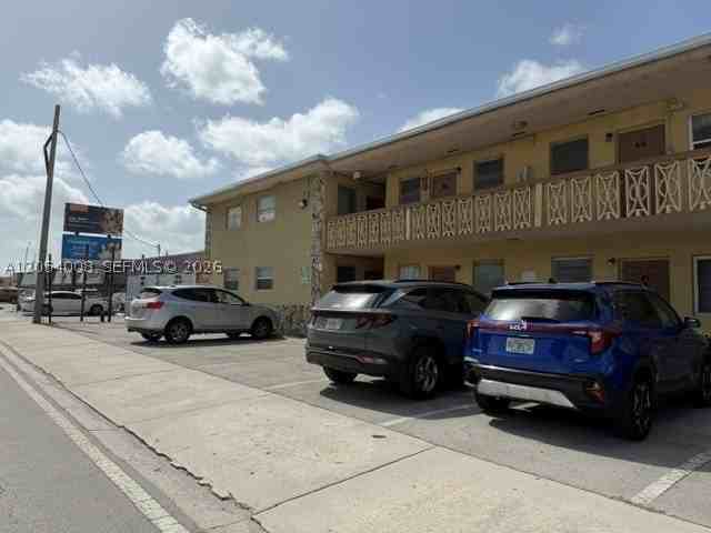 570 W 29th St #44 - Photo 2 of 9