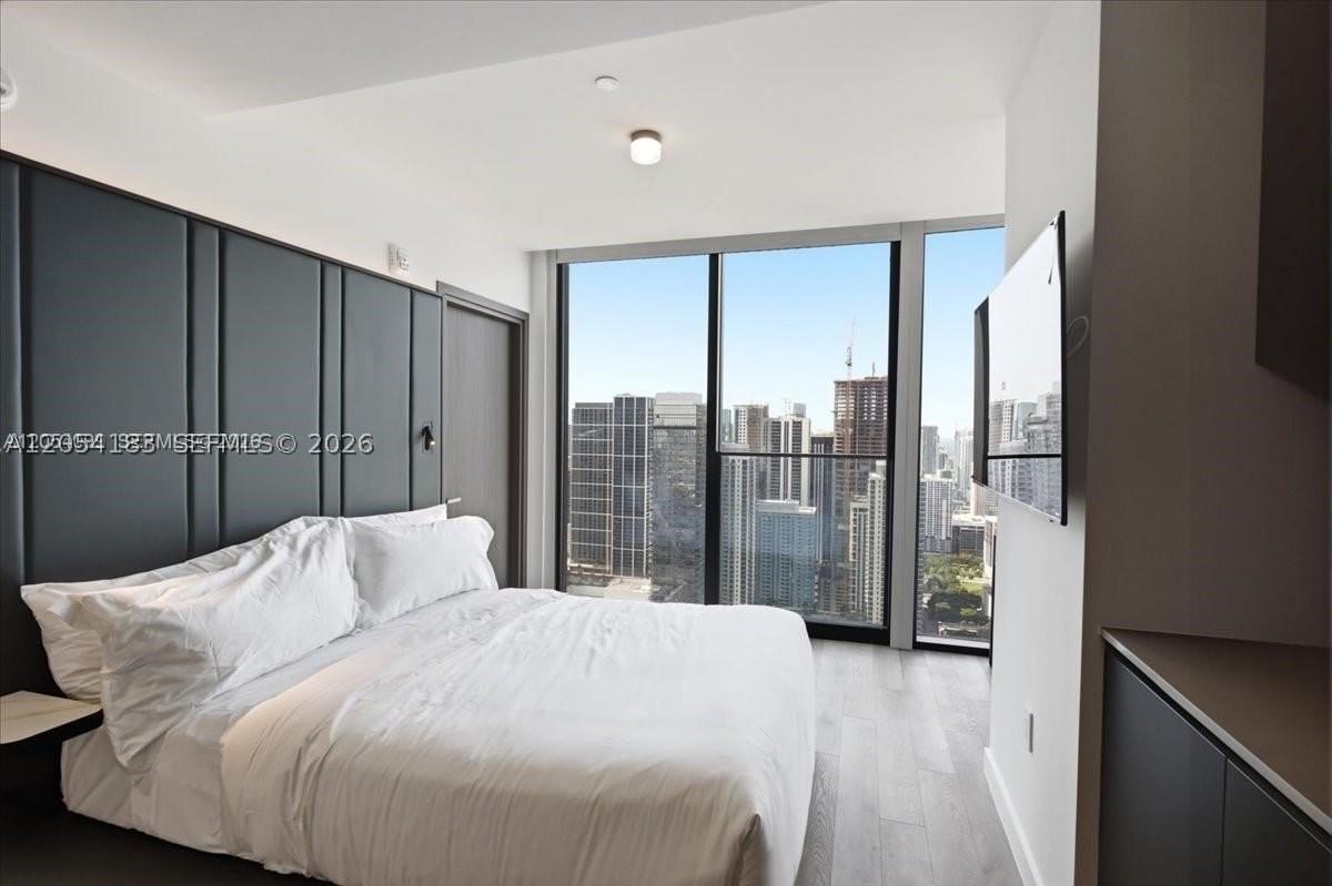 20 Ne 11th St #4904B