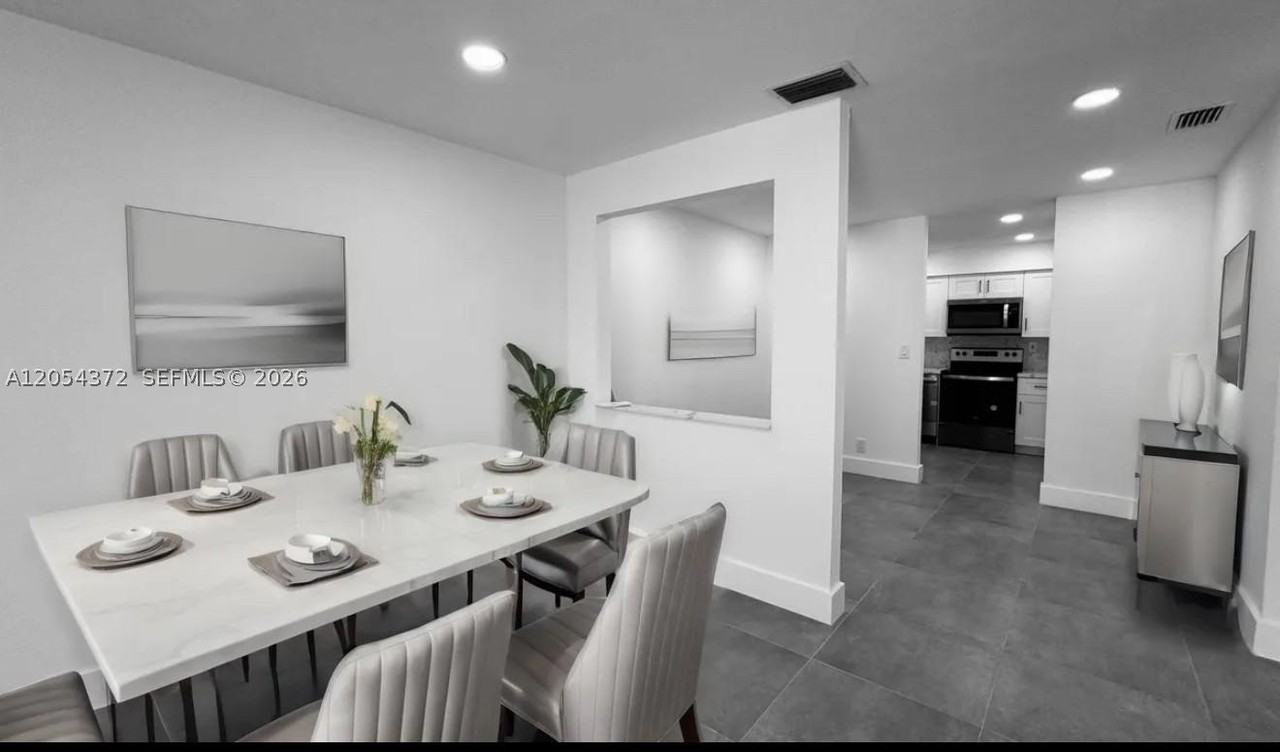 1470 Nw 22nd Ct #2 - Photo 4 of 15