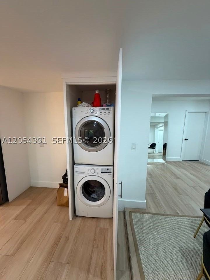 1884 Sw 16th St - Photo 7 of 11