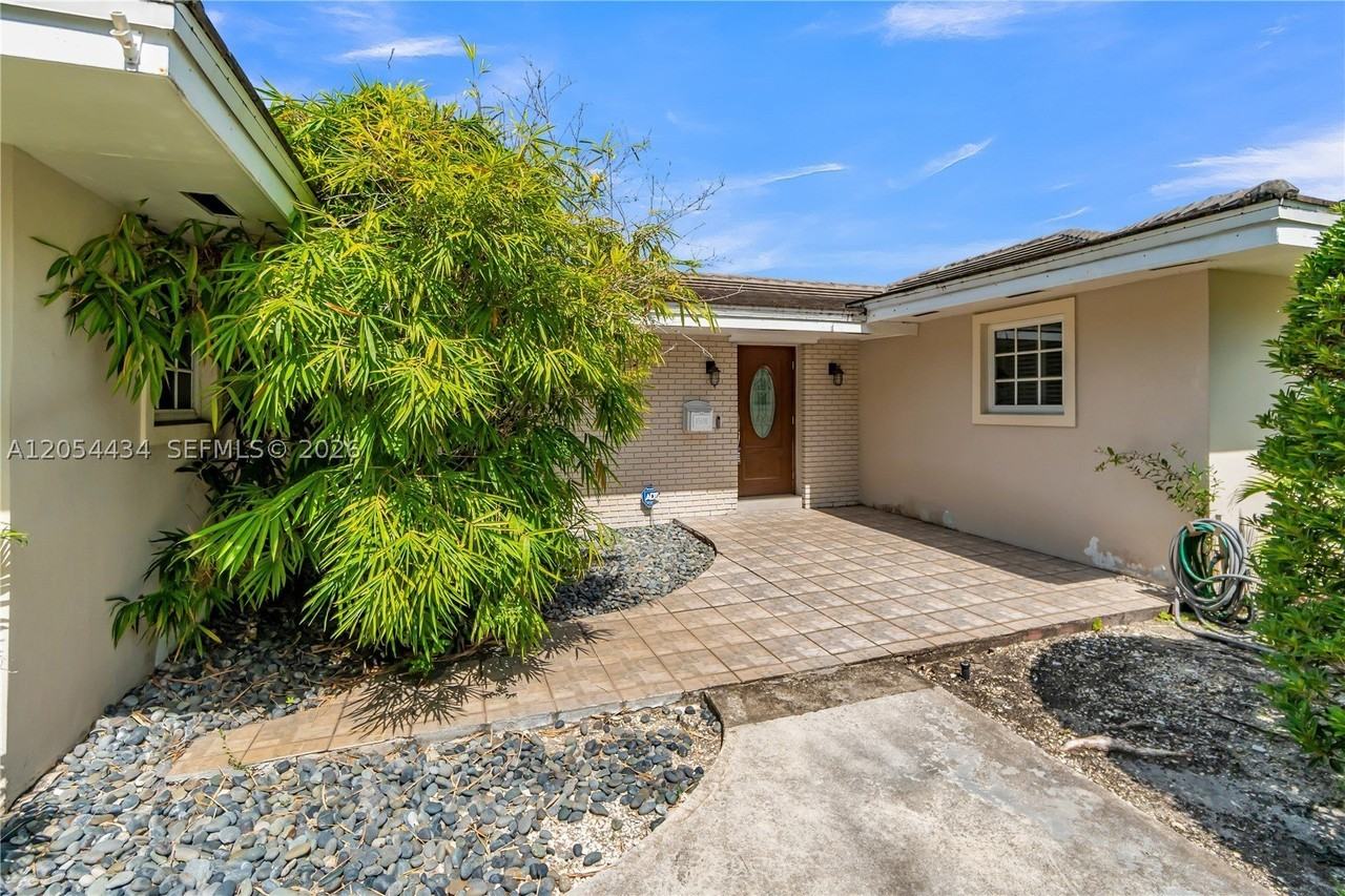 15101 Sw 69th Ct - Photo 2 of 50