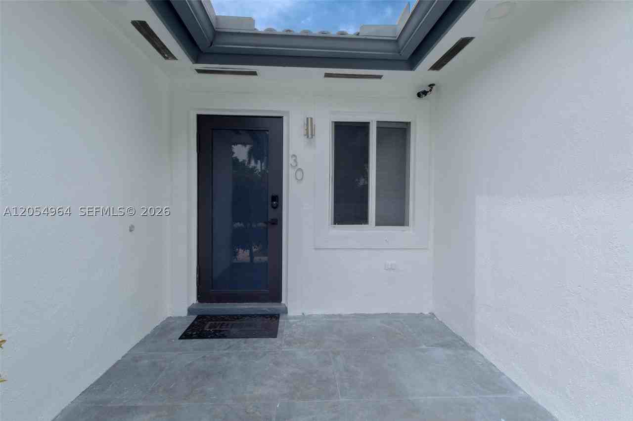 30 Nw 159th St - Photo 2 of 46