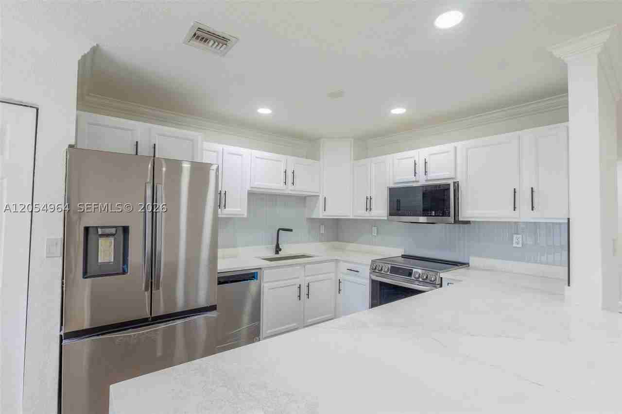 30 Nw 159th St - Photo 6 of 46