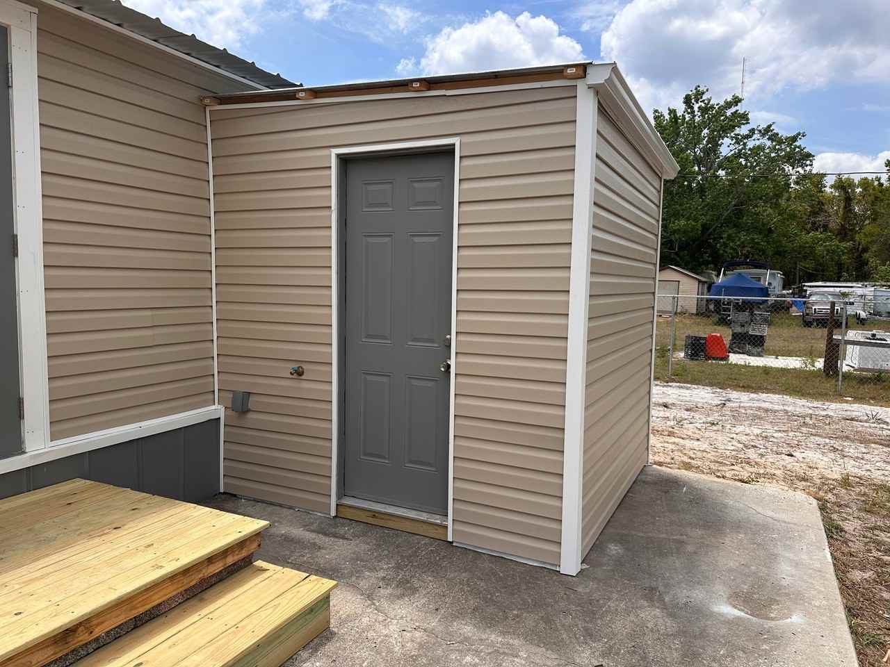 15434 Decarolis St - Photo 2 of 10