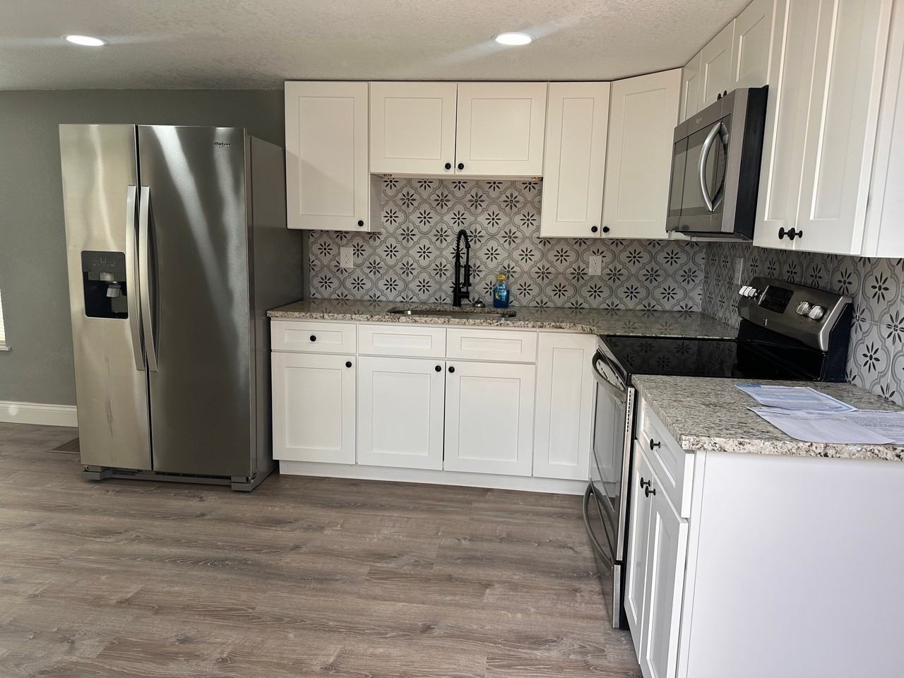 15434 Decarolis St - Photo 3 of 10