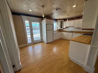 801 E 24th St - Photo 5 of 20