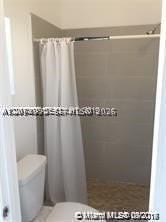 620 Ne 178th St #B - Photo 3 of 11