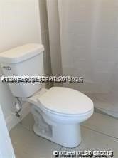 620 Ne 178th St #B - Photo 4 of 11