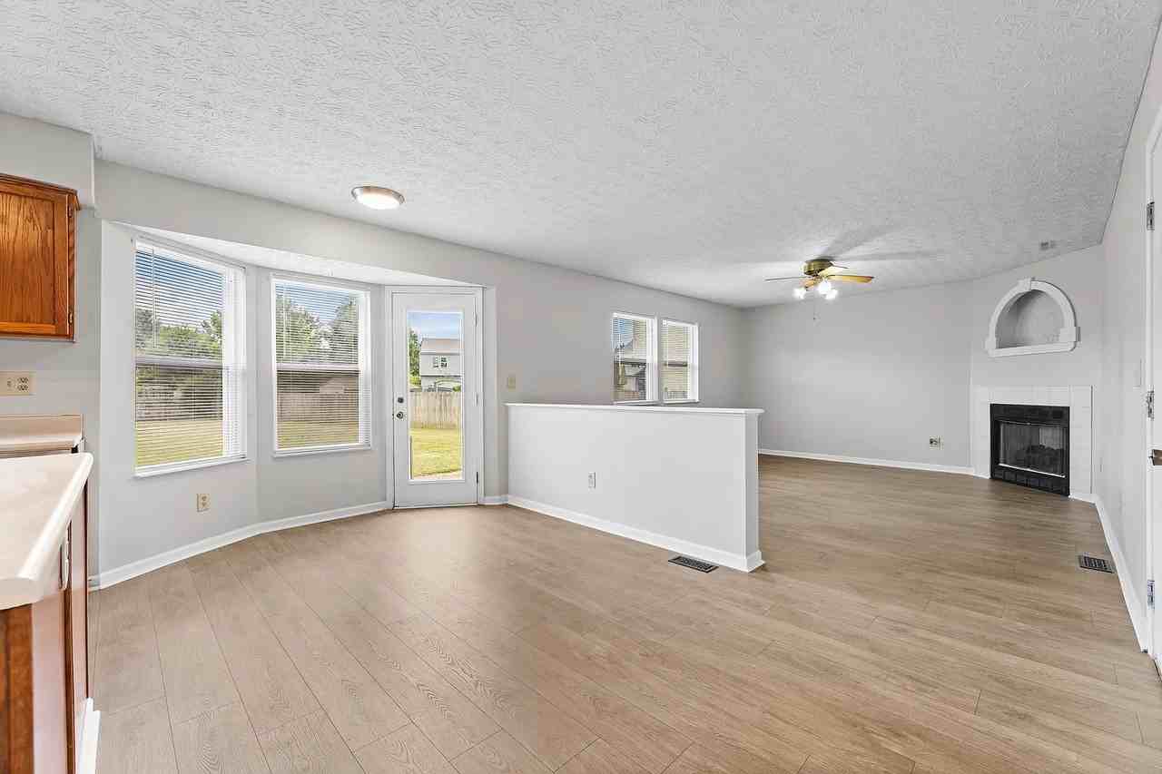 328 Regency Ave - Photo 5 of 20