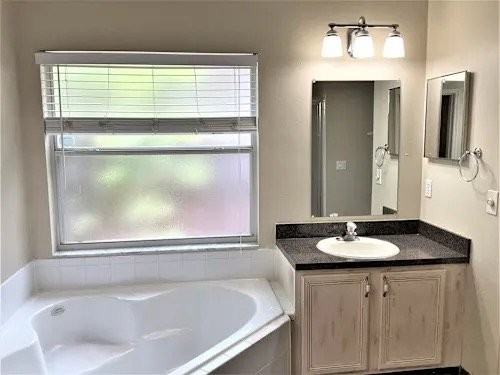 3148 Seminole Dr - Photo 6 of 15
