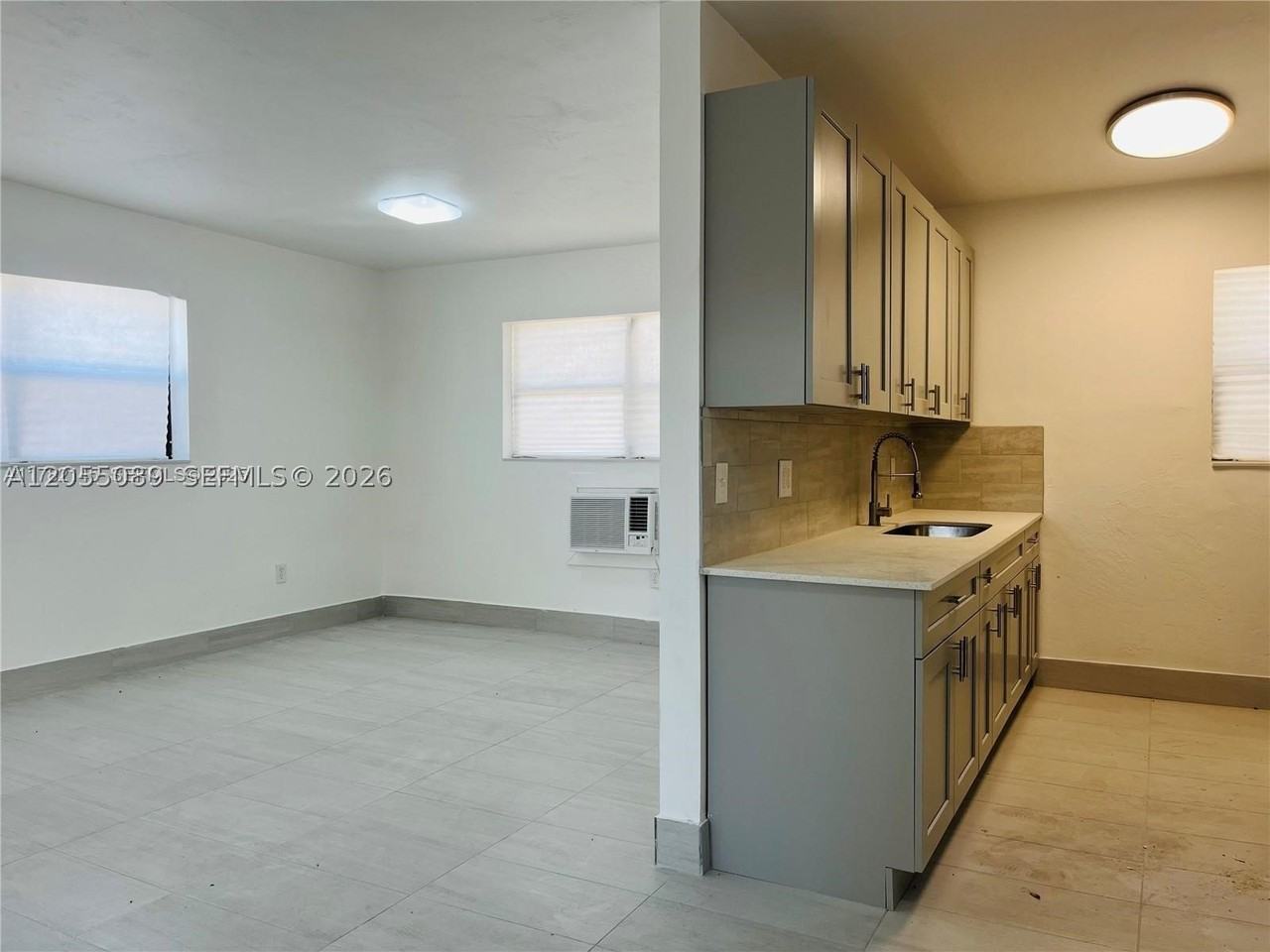 13390 Ne 6th Ave #10 - Photo 6 of 14