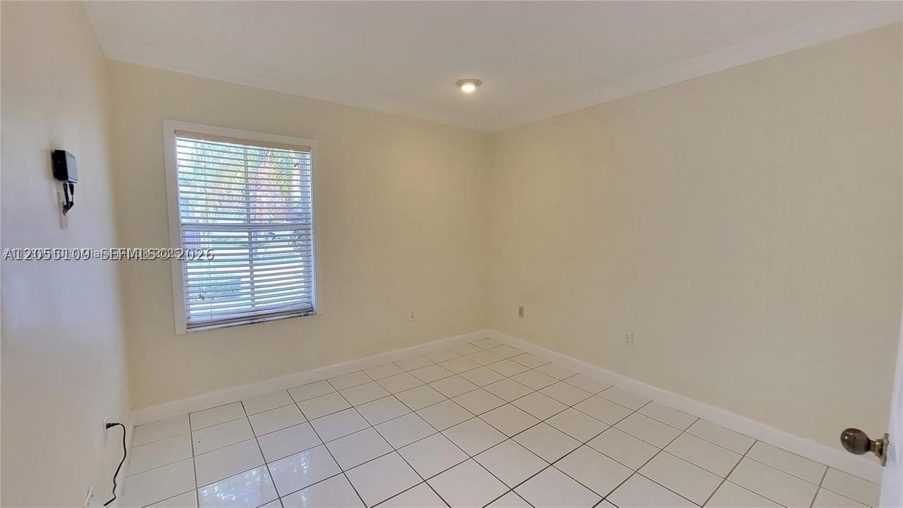 1057 Nw 131st Ave #B - Photo 5 of 9