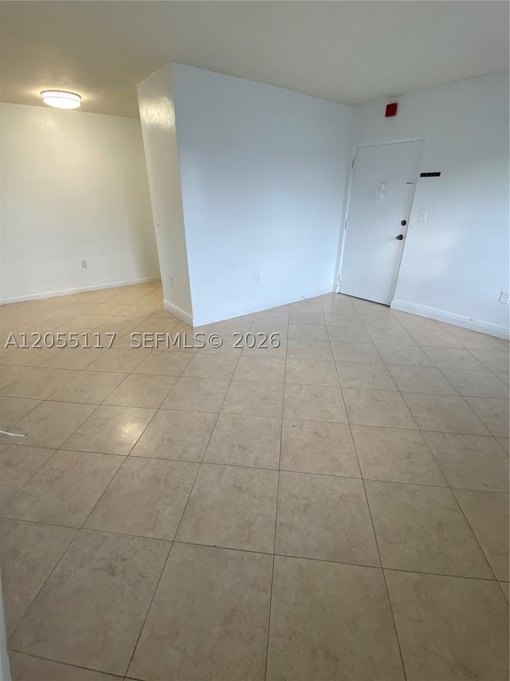 5165 W Flagler St #7 - Photo 3 of 11