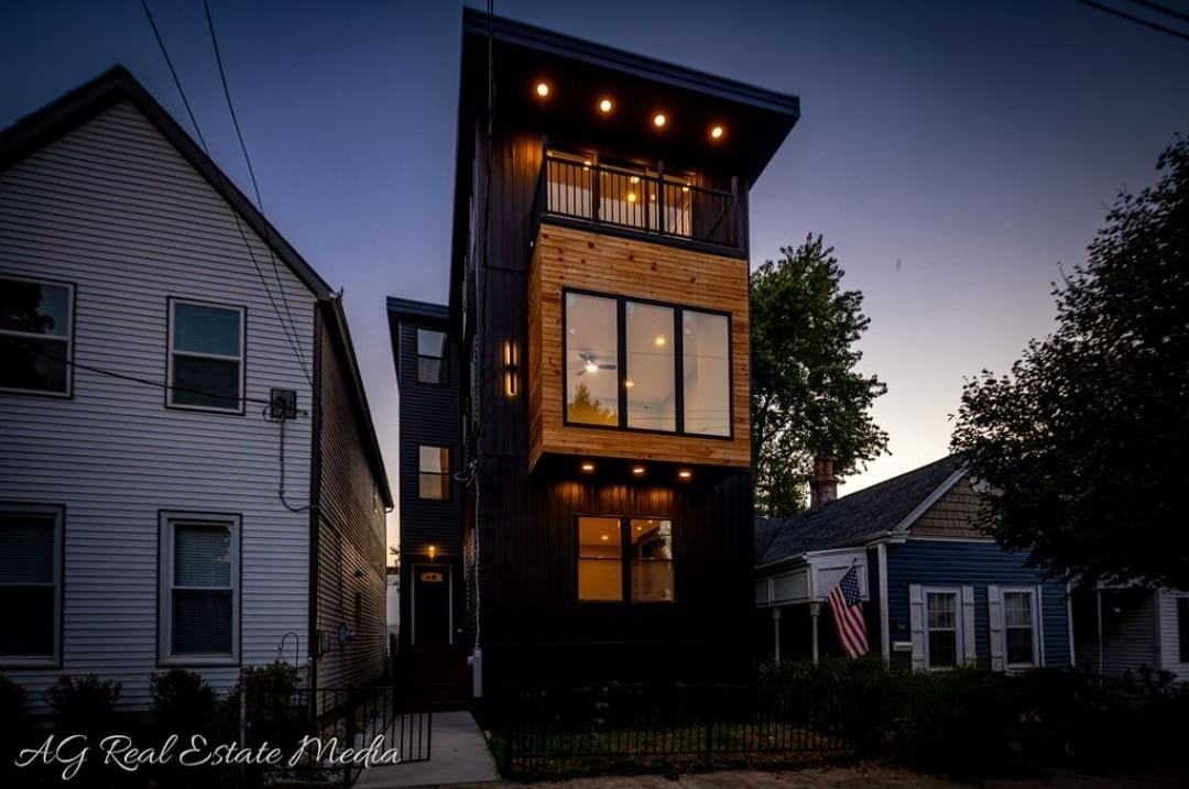 112 Ward Ave - Photo 2 of 18