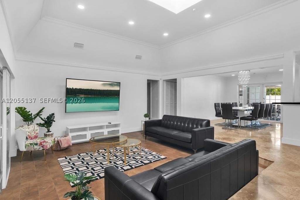 3321 N 37th St - Photo 5 of 35