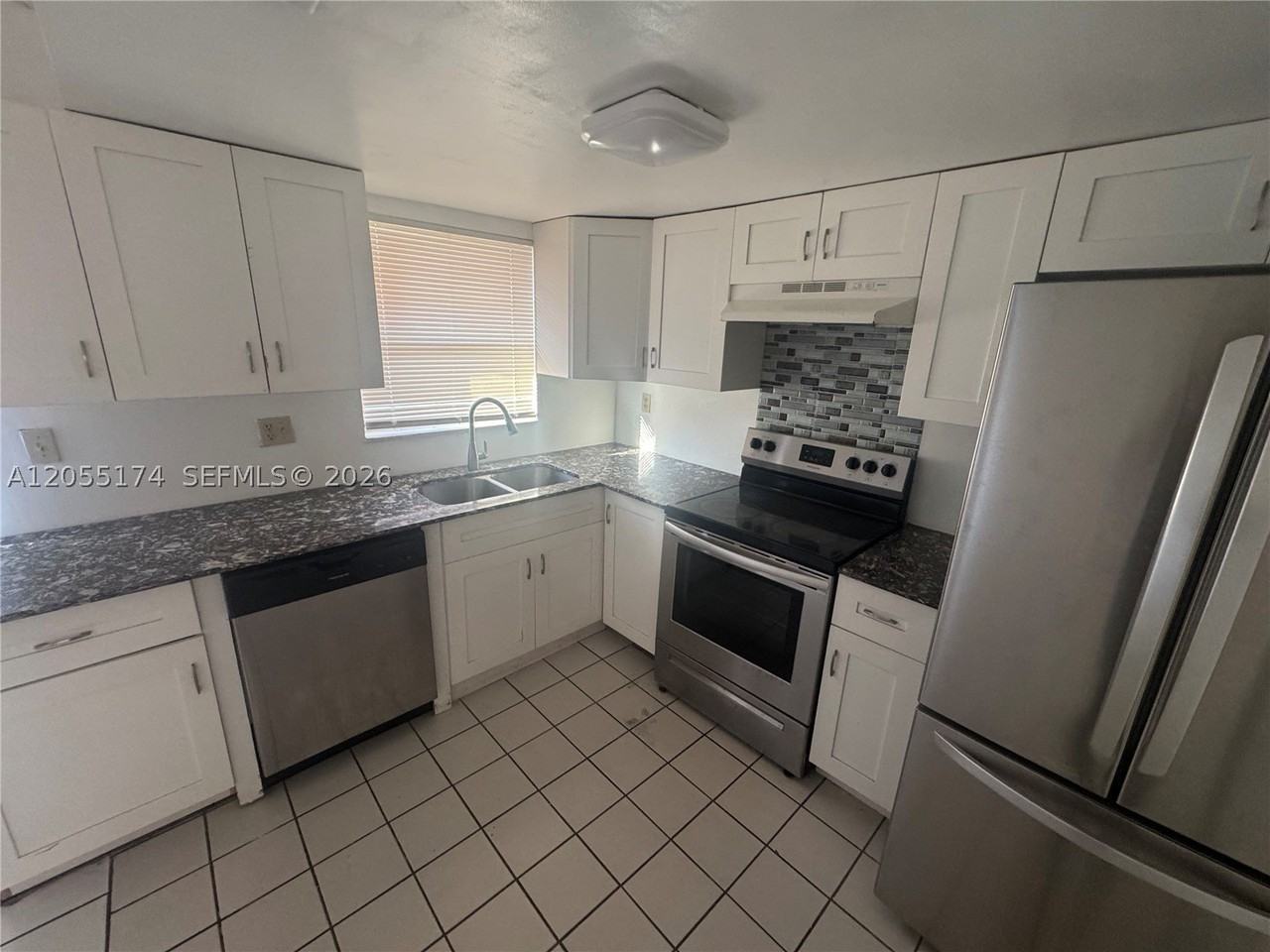 2606 Nw 52nd Ave #D15 - Photo 3 of 10