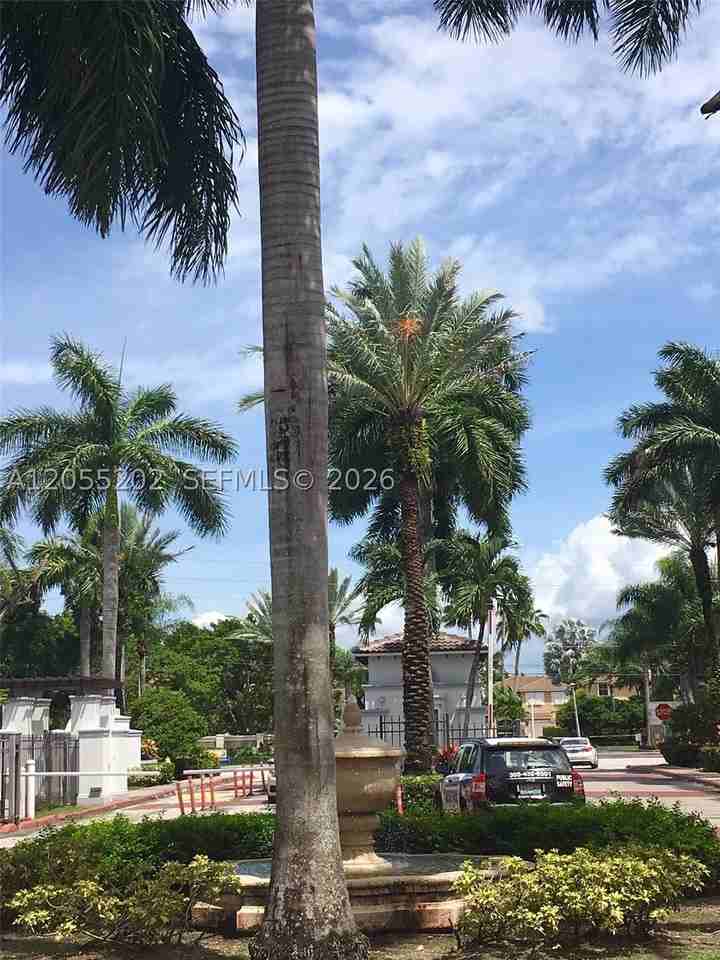 4860 Nw 97th Pl #276 - Photo 2 of 20