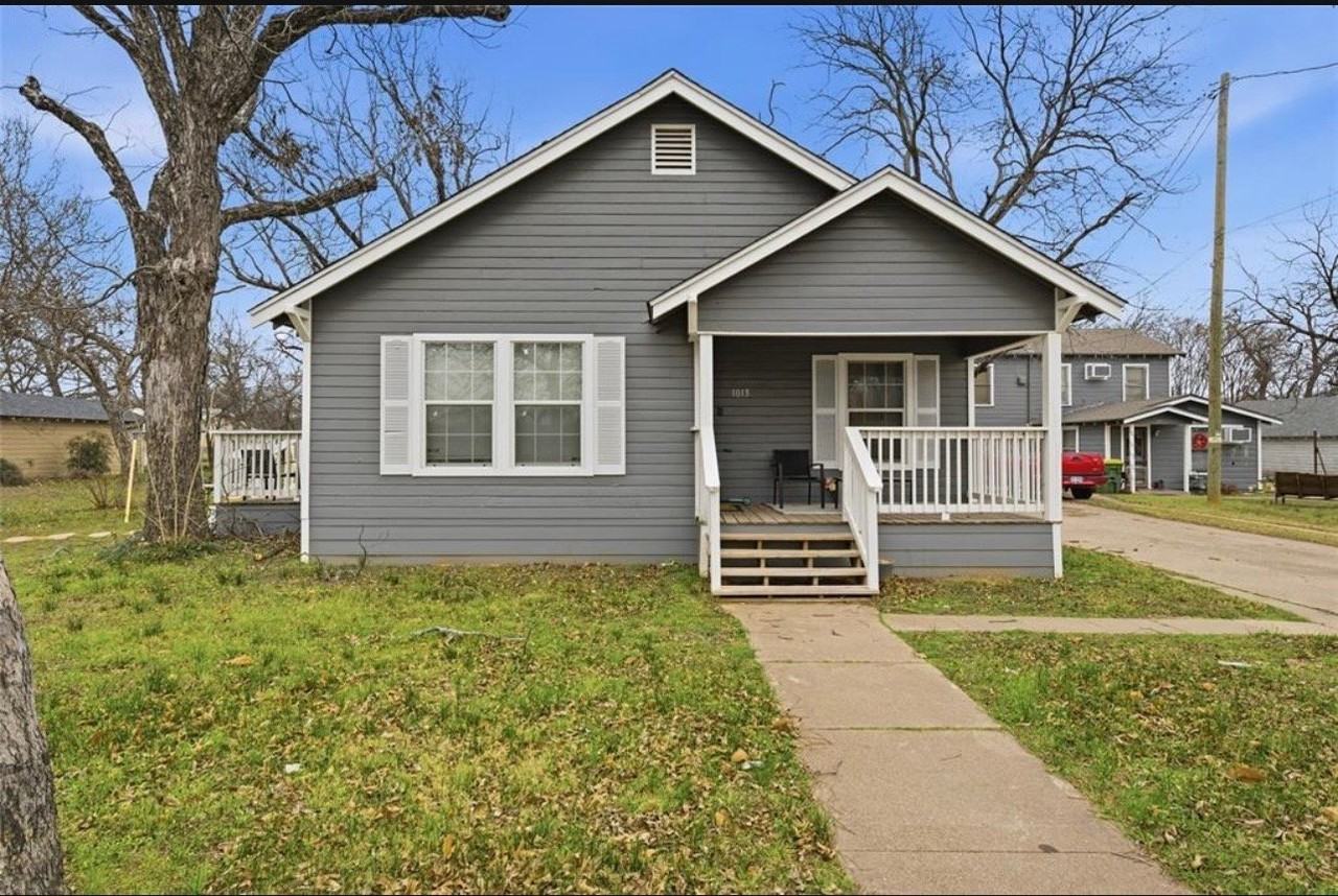 1013 La Clede St - Photo 2 of 9