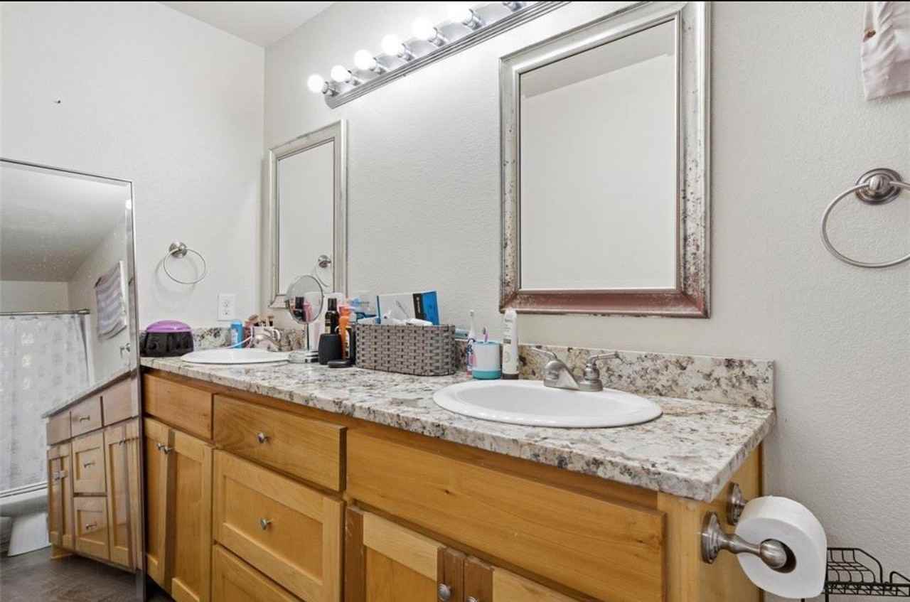 1013 La Clede St - Photo 7 of 9