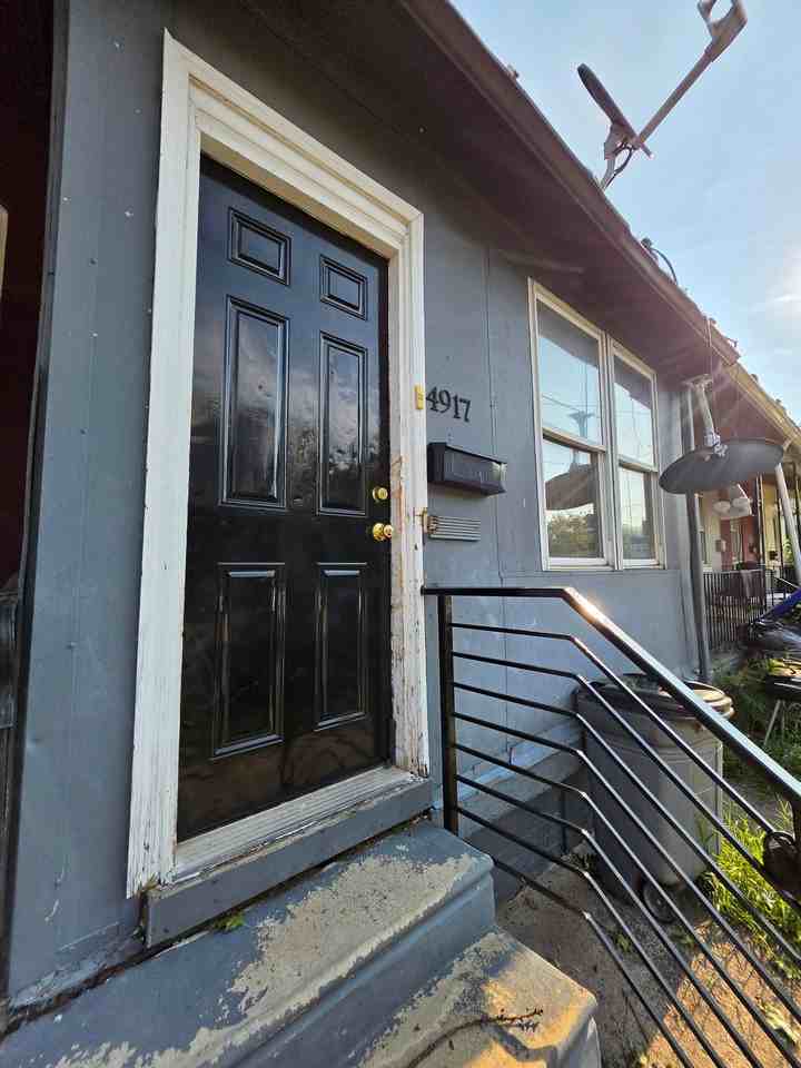 4917 Reno St - Photo 2 of 8