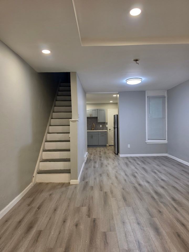 4917 Reno St - Photo 4 of 8