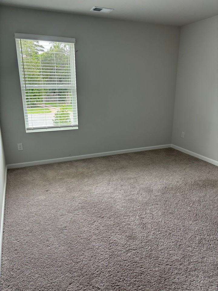 7015 Old Bridge Ln - Photo 7 of 16