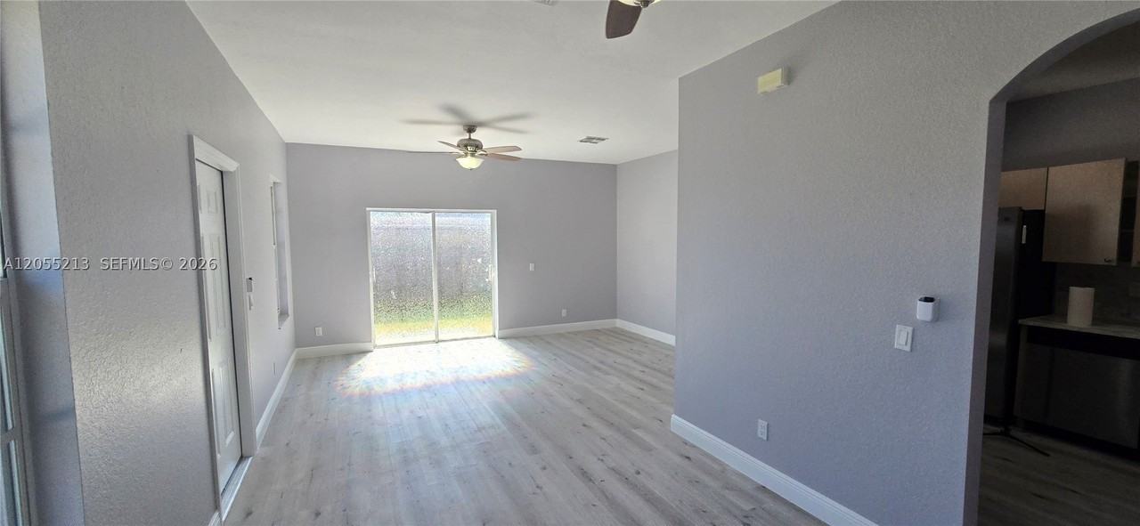 4580 24th Pl Sw #B - Photo 3 of 17