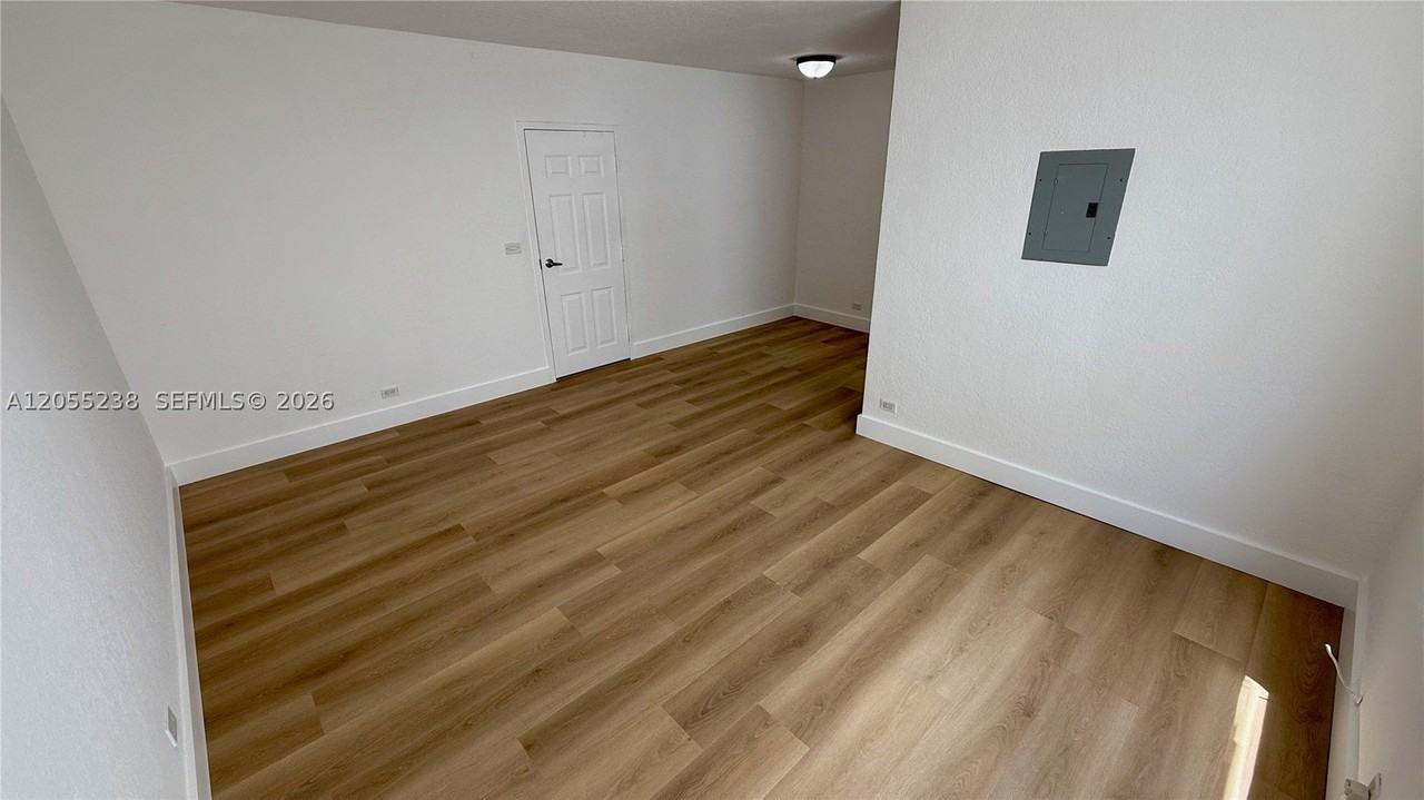 7334 Harding Ave #3 - Photo 6 of 23