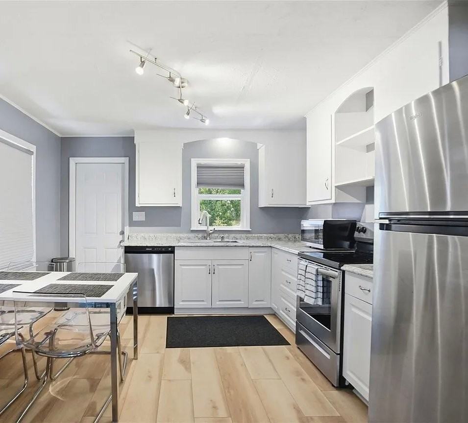 527 Wildwood Way - Photo 4 of 8
