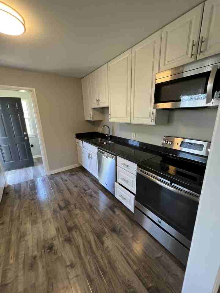 633 E St #633E500S - Photo 6 of 12