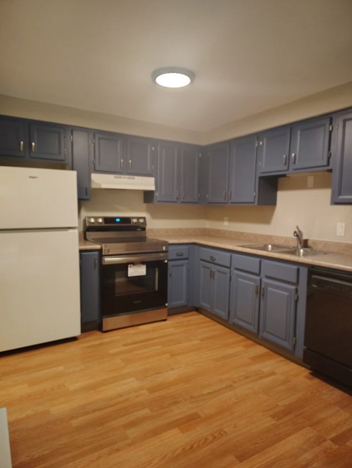 601 Park Ave #4 - Photo 2 of 9