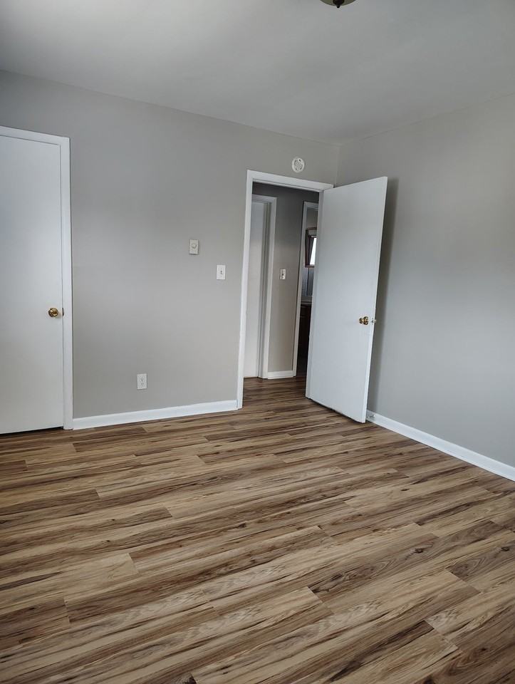 601 Park Ave #4 - Photo 5 of 9
