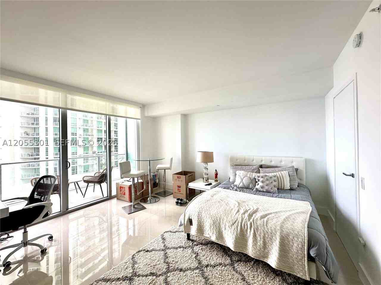 1300 Brickell Bay Dr #1205 - Photo 2 of 5