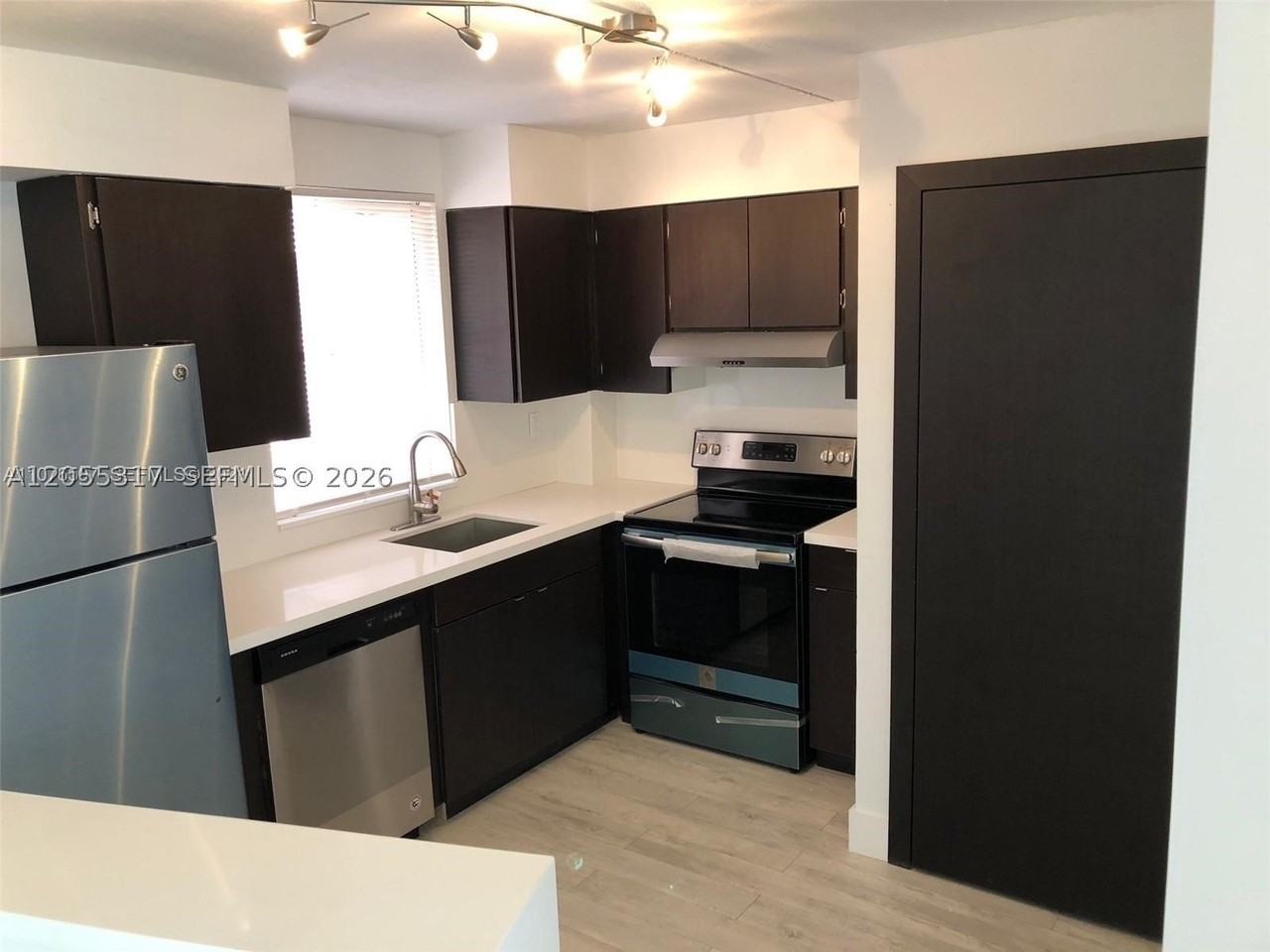 6195 Nw 186th St #403 - Photo 6 of 13