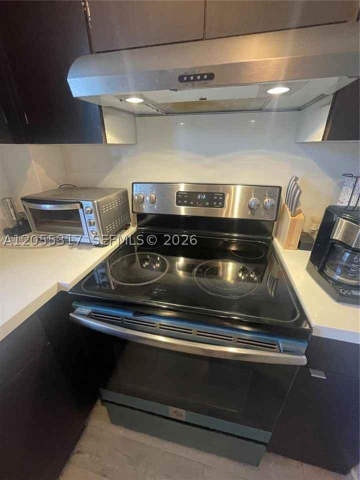 6195 Nw 186th St #403 - Photo 7 of 13