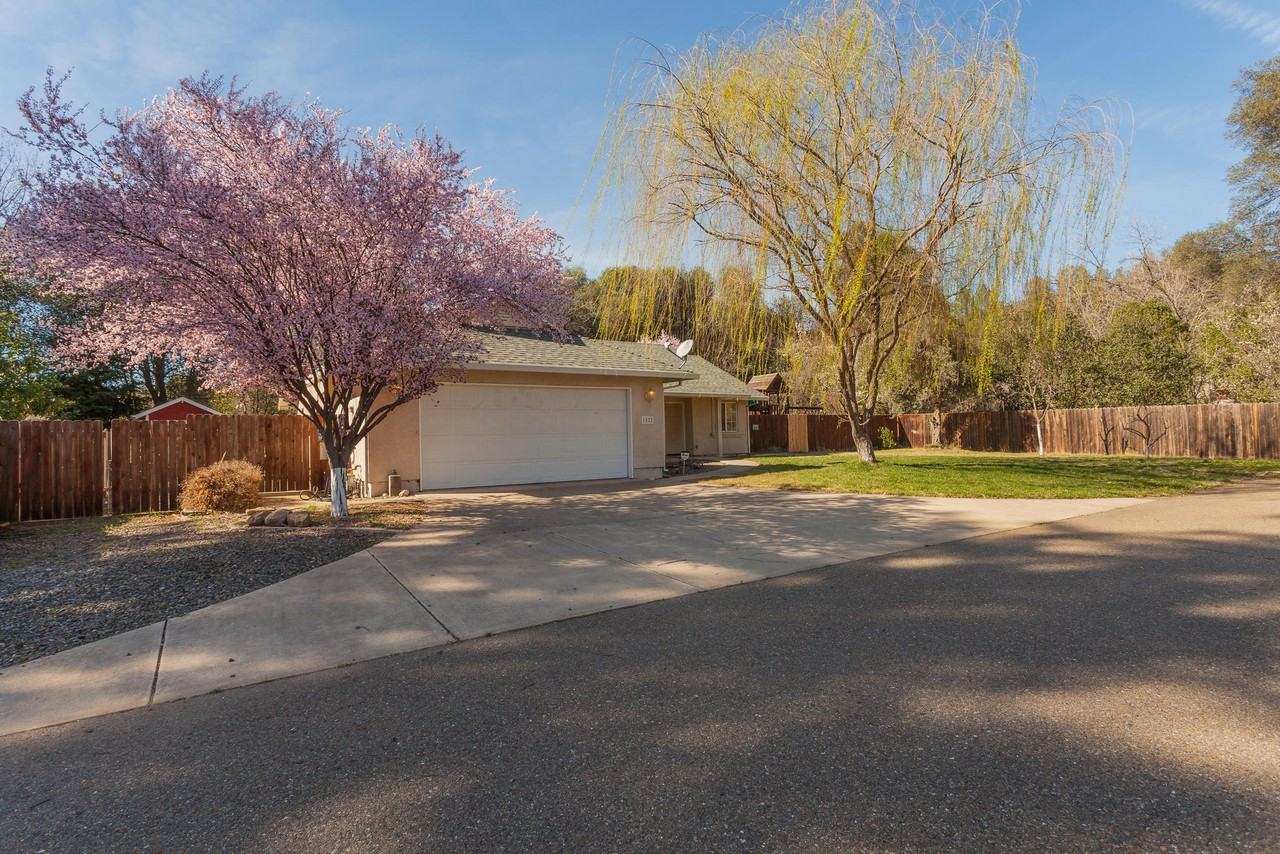 1822 Heller Ln - Photo 4 of 10