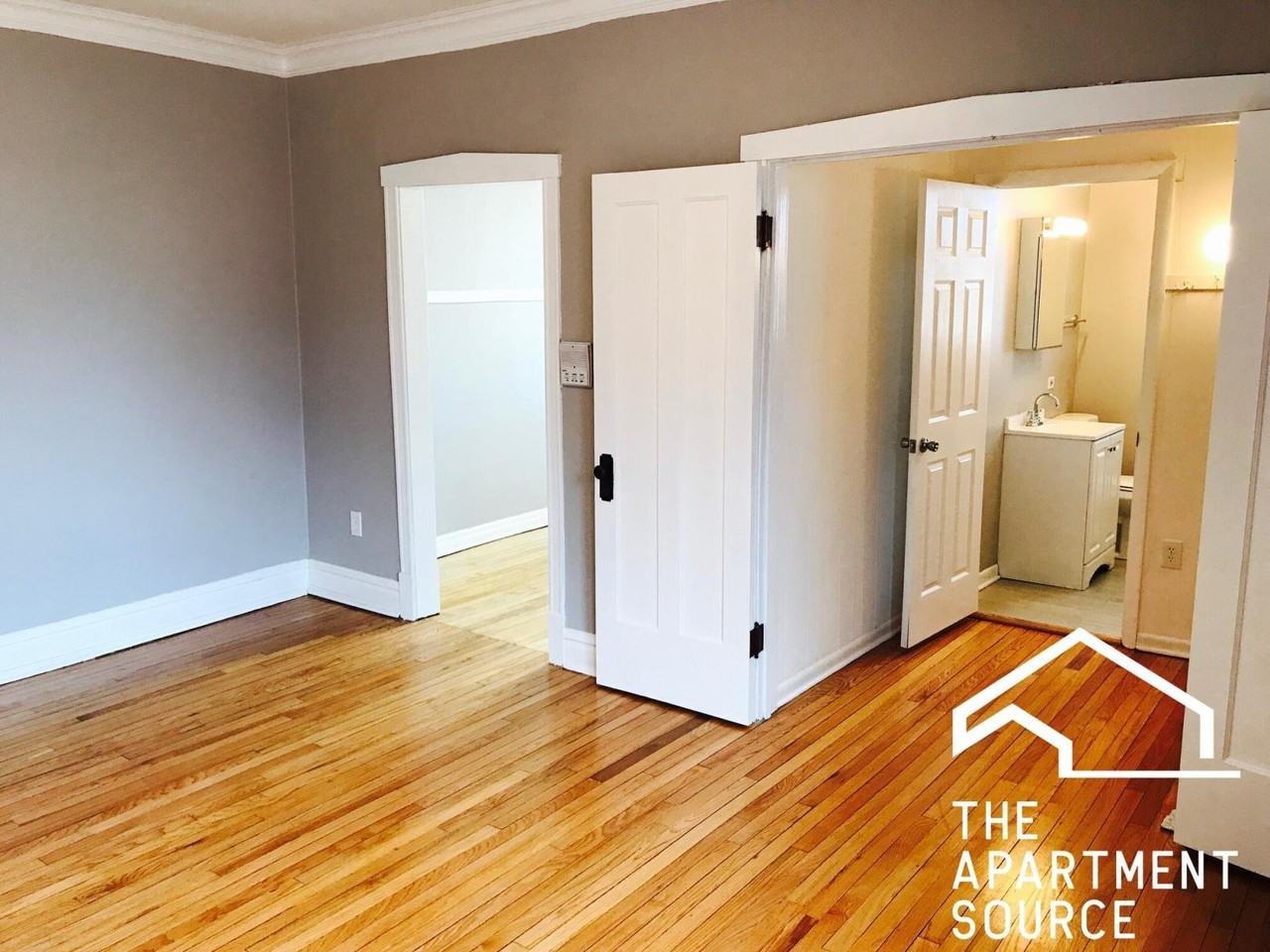 3932 N Keeler Ave #1C - Photo 7 of 10