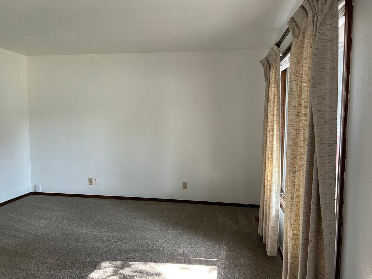 3116 Lakeview Rd #B - Photo 3 of 15