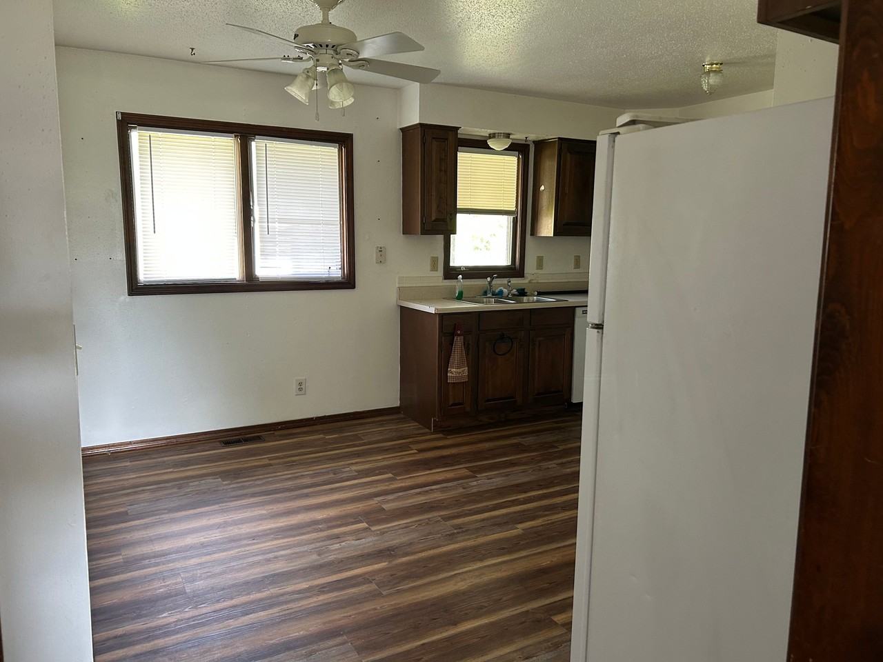 3116 Lakeview Rd #B - Photo 4 of 15