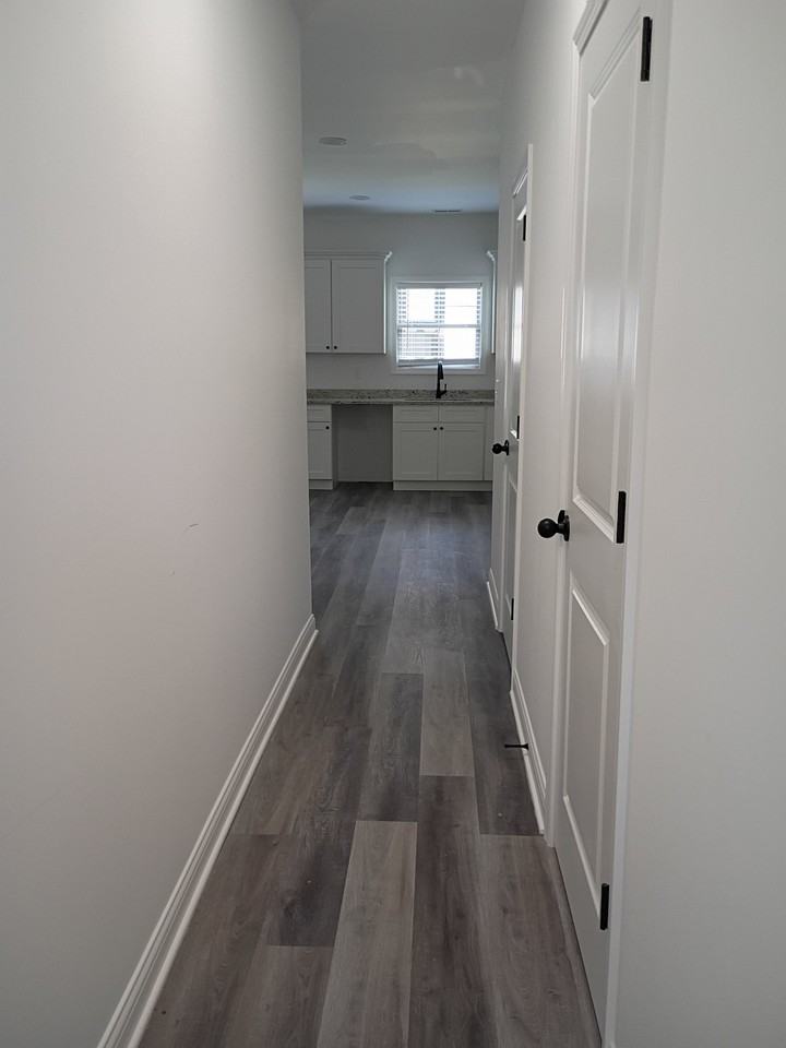 844 Ridgewood Dr #5 - Photo 6 of 12