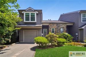 featured image of 1 Brookline Ct #C