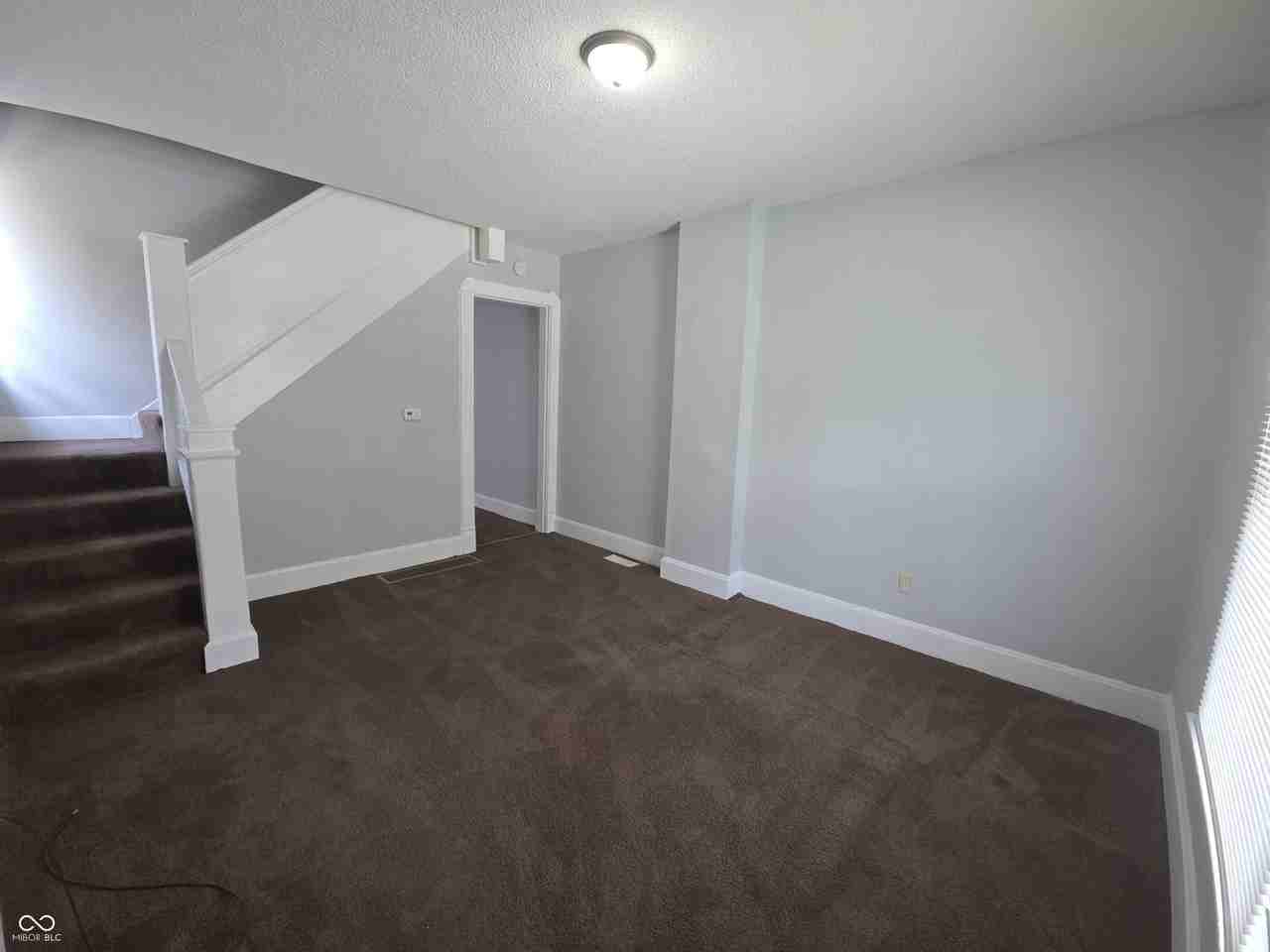 518 W 28th St - Photo 5 of 22
