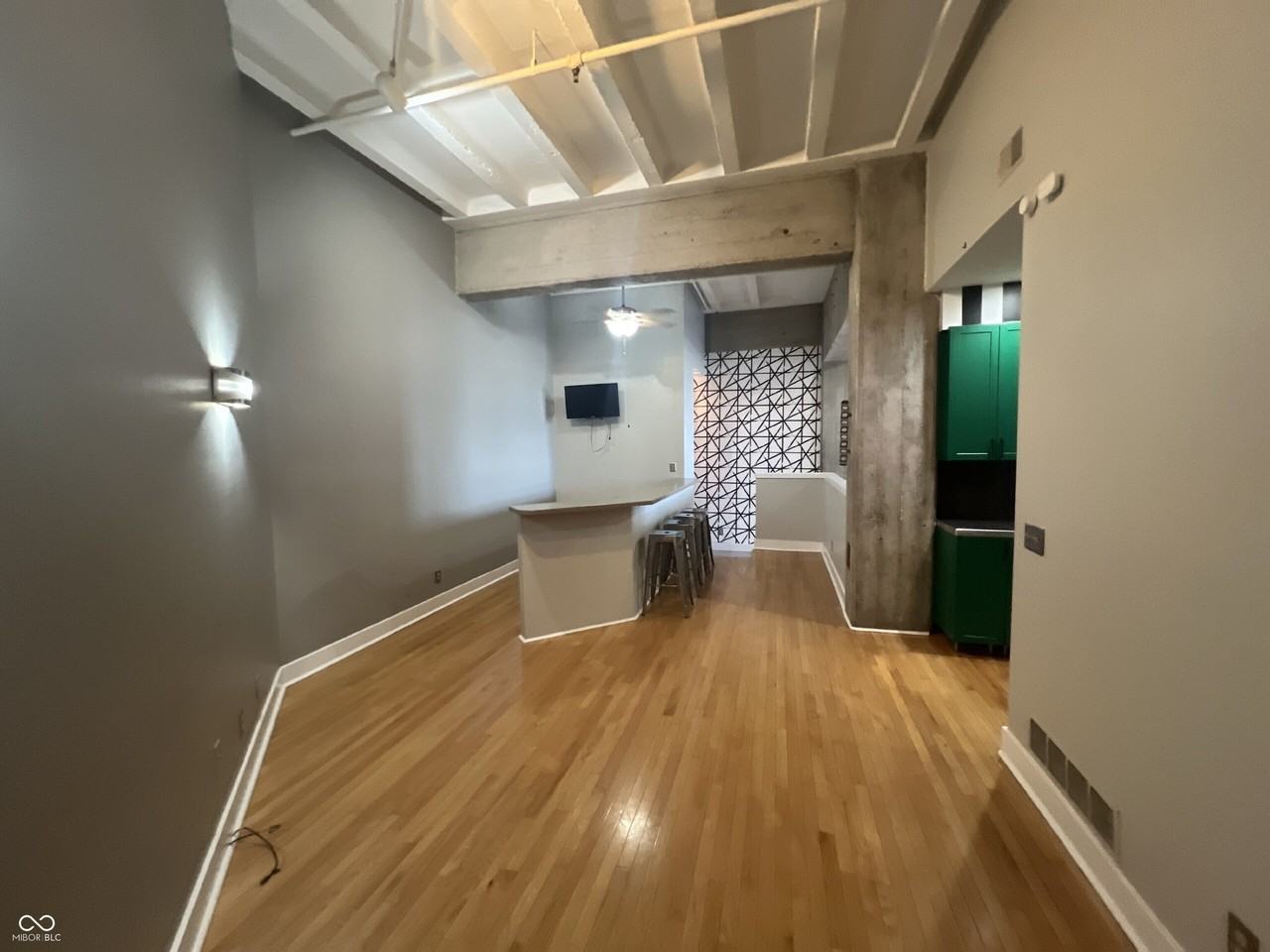 611 N Park Ave #302 - Photo 6 of 25