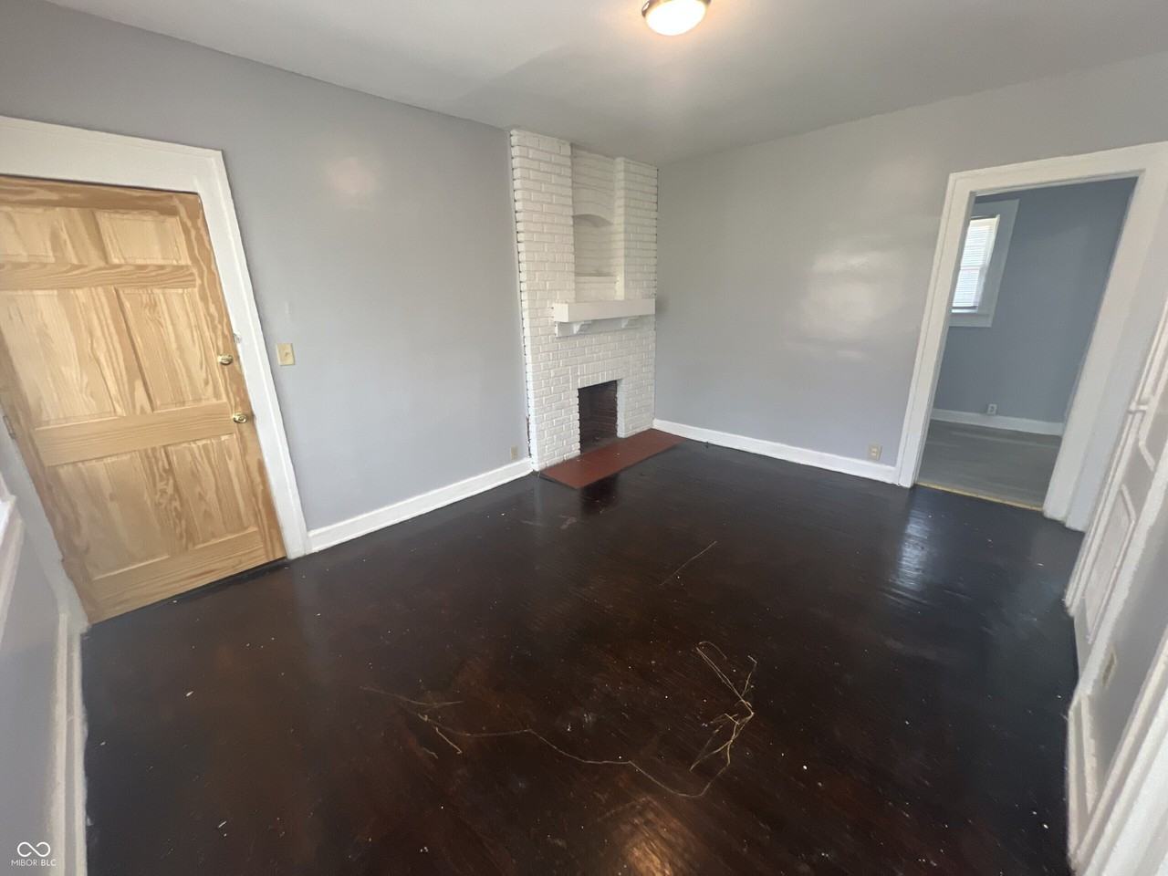 634 E 37th St #4 - Photo 4 of 17