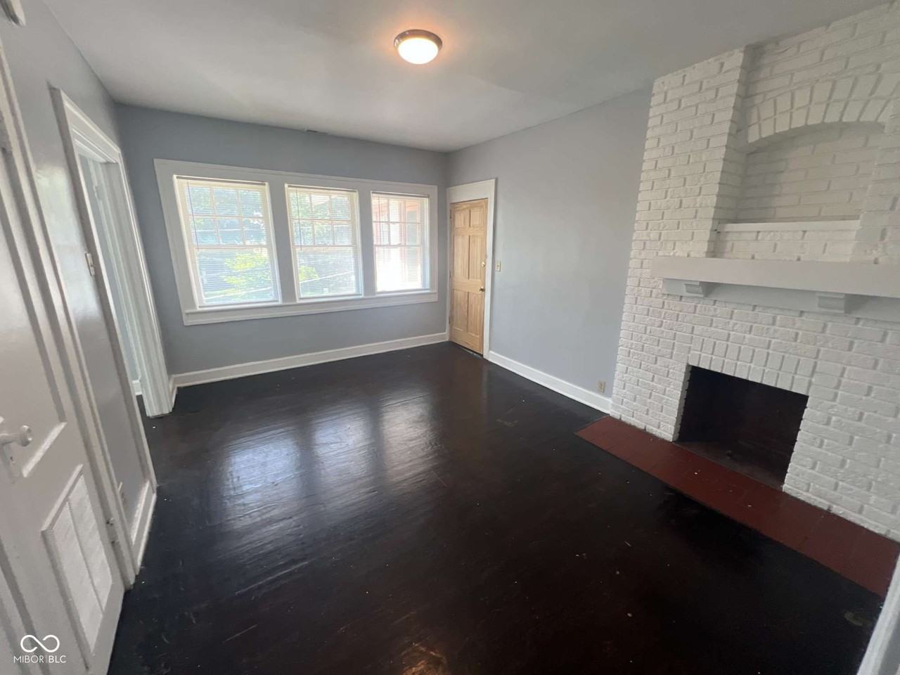 634 E 37th St #4 - Photo 5 of 17