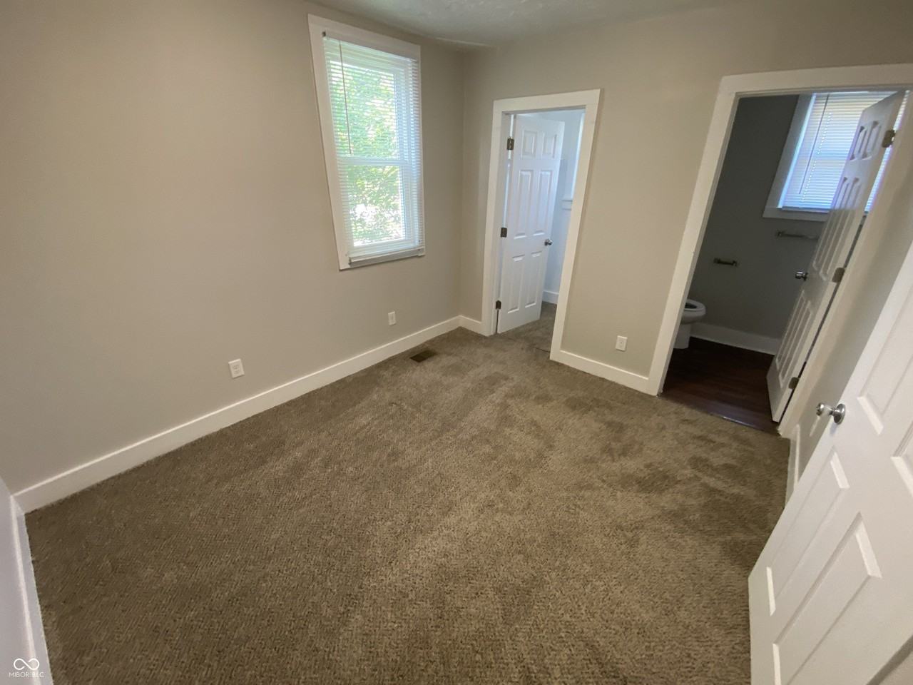 678 S 13th St - Photo 6 of 9