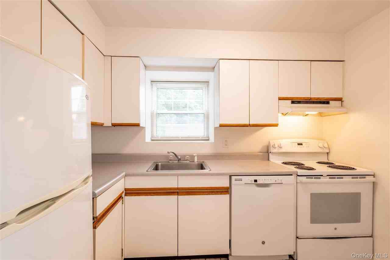 101 Sylvan Ave #65 - Photo 3 of 19