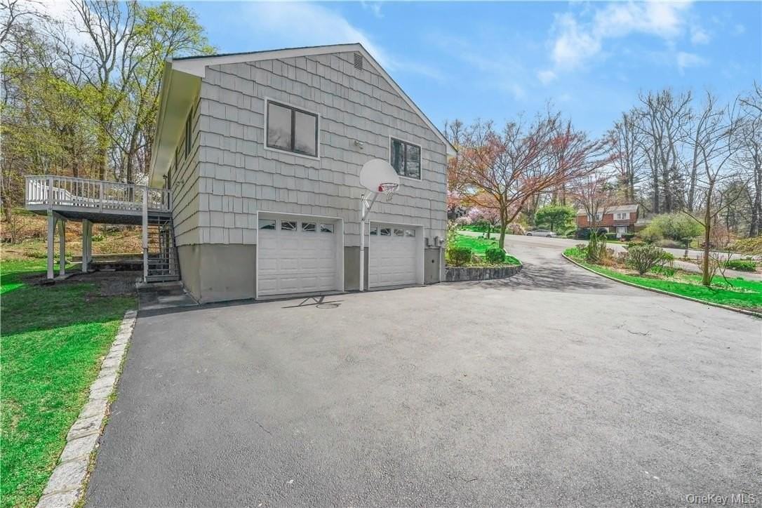 6 Scarborough Cir - Photo 3 of 32