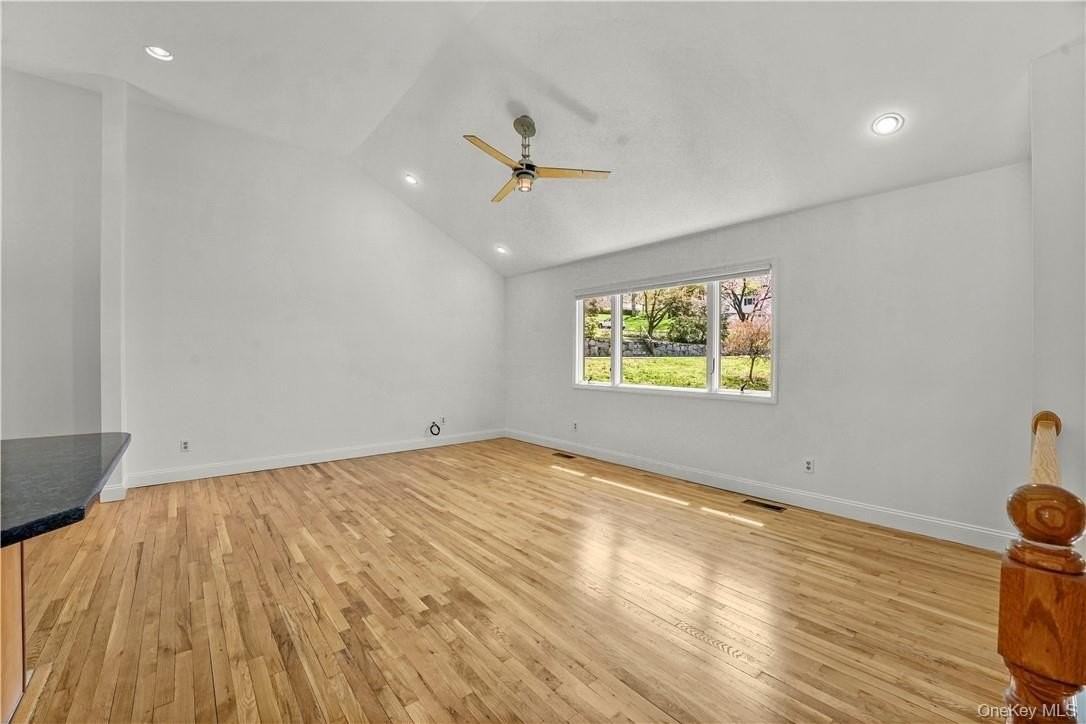 6 Scarborough Cir - Photo 4 of 32